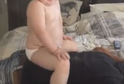 巨婴视频,揭秘婴儿成长中的神奇瞬间