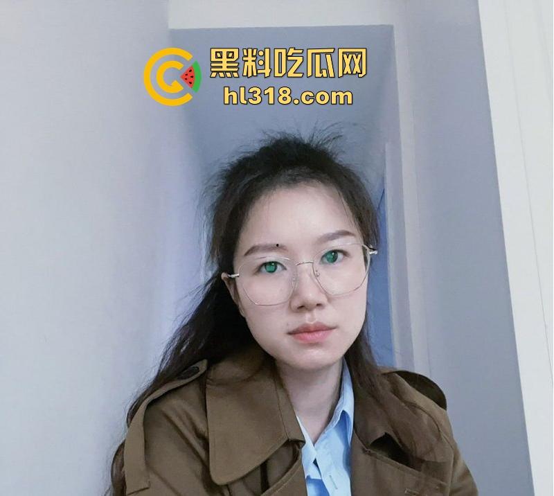 湖南人民医院骚气护士【杨程琳】性欲旺盛多次约炮偷情，敏感秘处被深入挑逗，呻吟声扣人心弦！-3